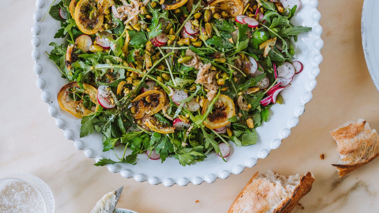 Unexpected Flavors: Arugula Salad Recipes Beyond the Basic